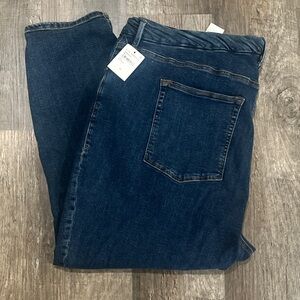 Final Price NWT Good American Dark Blue Relaxed Jeans